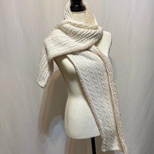 NORTH POINT ACRYLIC CABLE KNIT SCARF